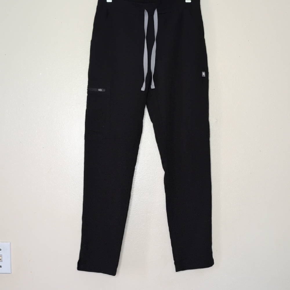 FIGS Technical collection Black Cargo Pockets with grey Drawstrings Scrubs XXS/P